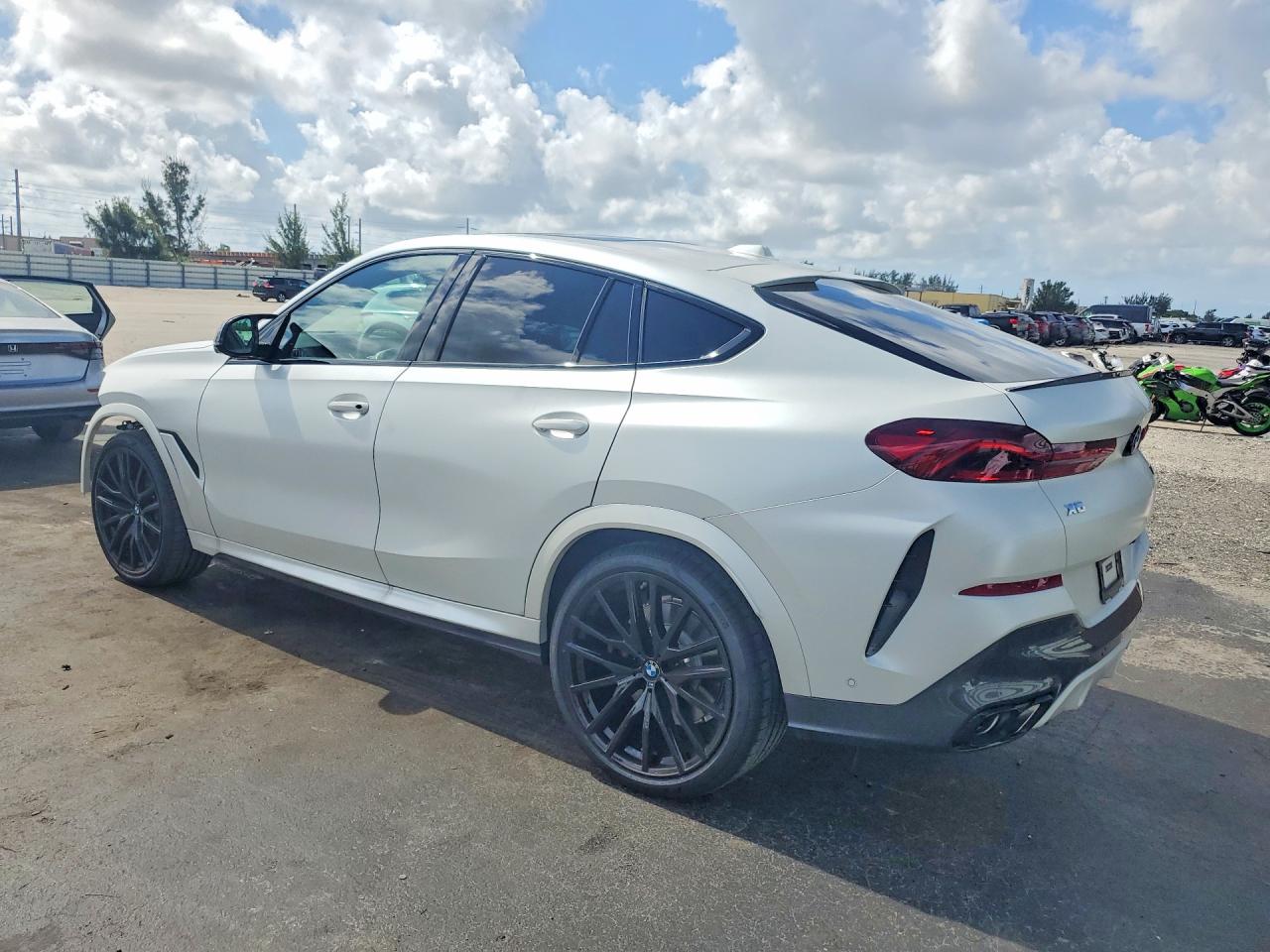 2026 BMW X6 M60i