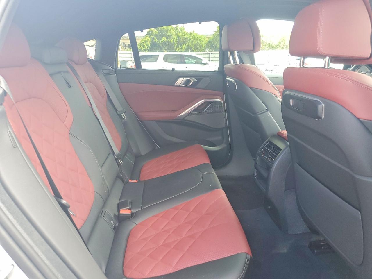 2026 BMW X6 M60i