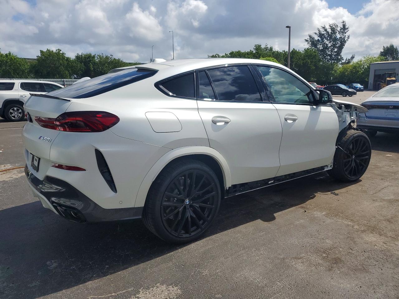 2026 BMW X6 M60i
