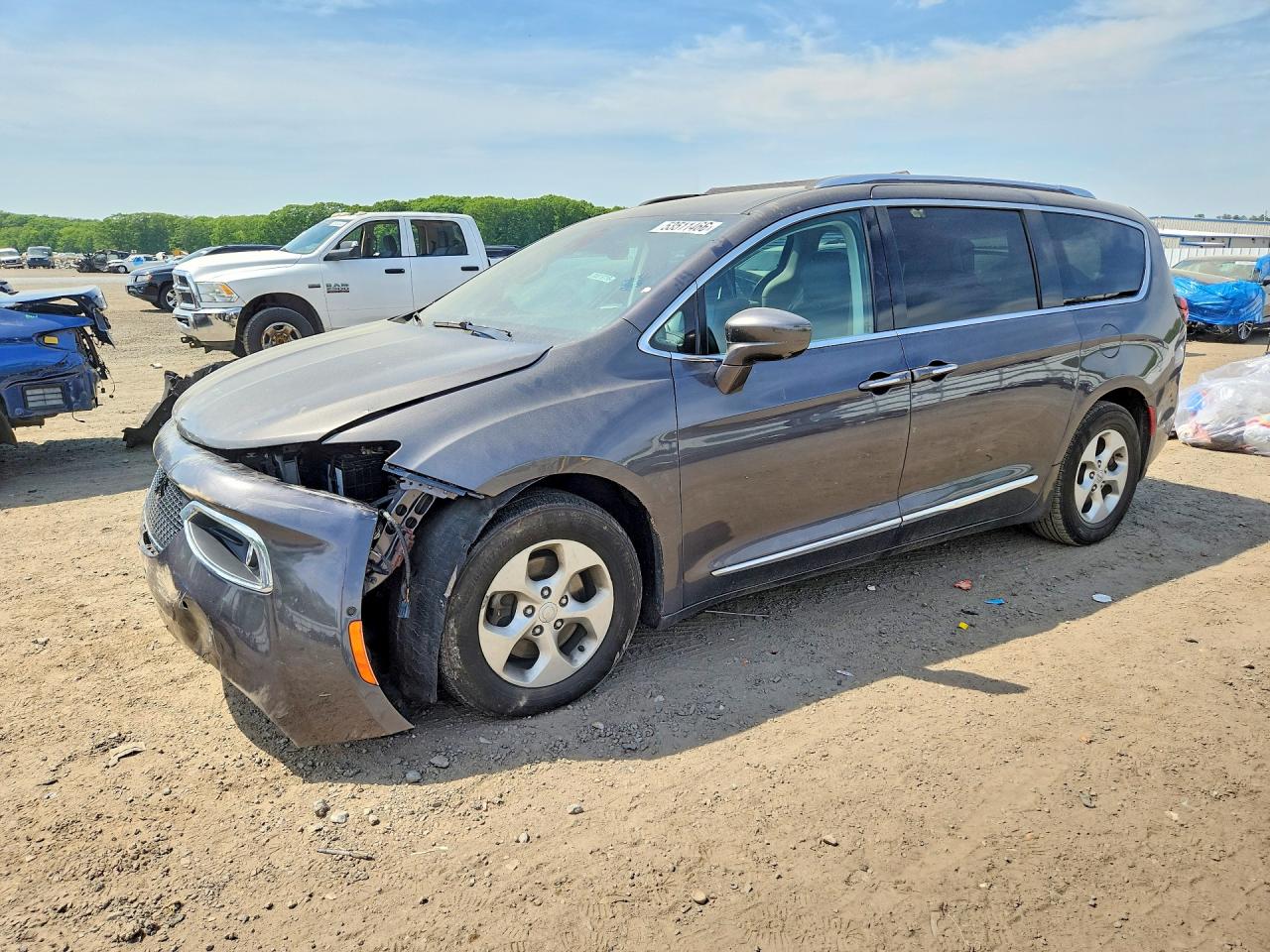 2017 CHRYSLER PACIFICA