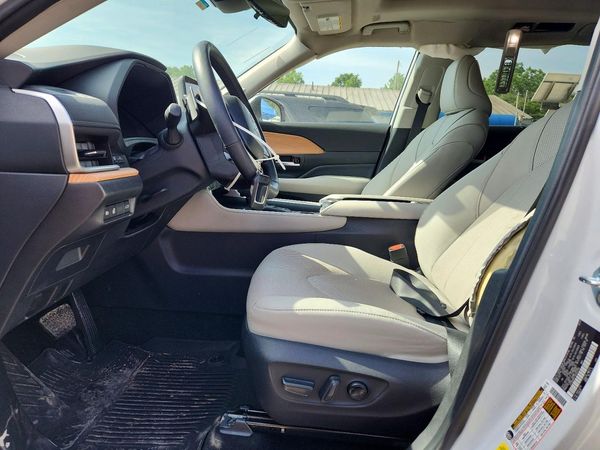 2024 TOYOTA GRAND HIGHLANDER