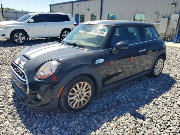 2015 MINI COOPER