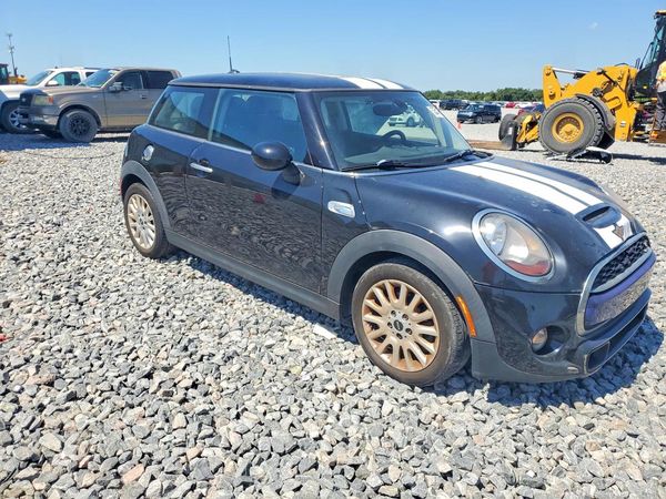 2015 MINI COOPER