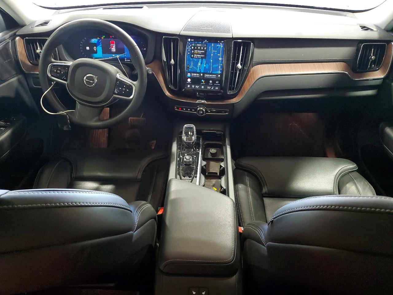 2023 VOLVO XC60 Ultimate Bright