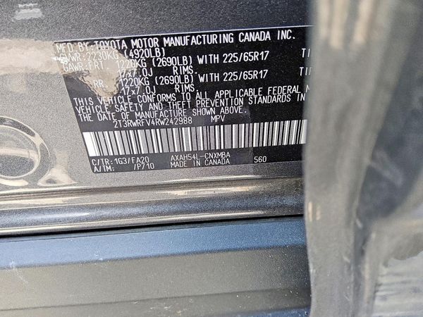 2024 TOYOTA RAV4 XLE