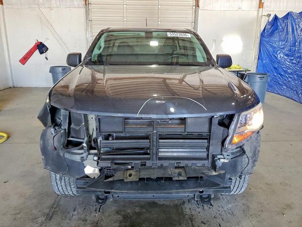 2017 CHEVROLET COLORADO LT