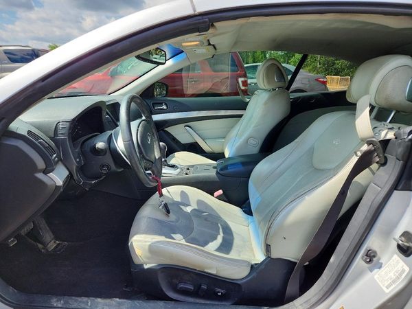 2013 INFINITI G37