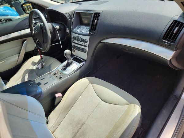 2013 INFINITI G37
