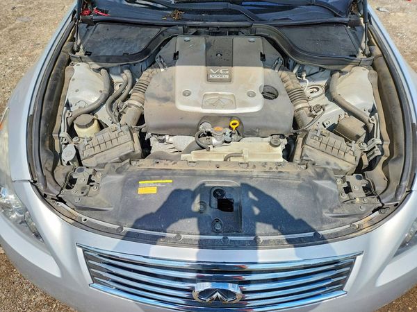 2013 INFINITI G37
