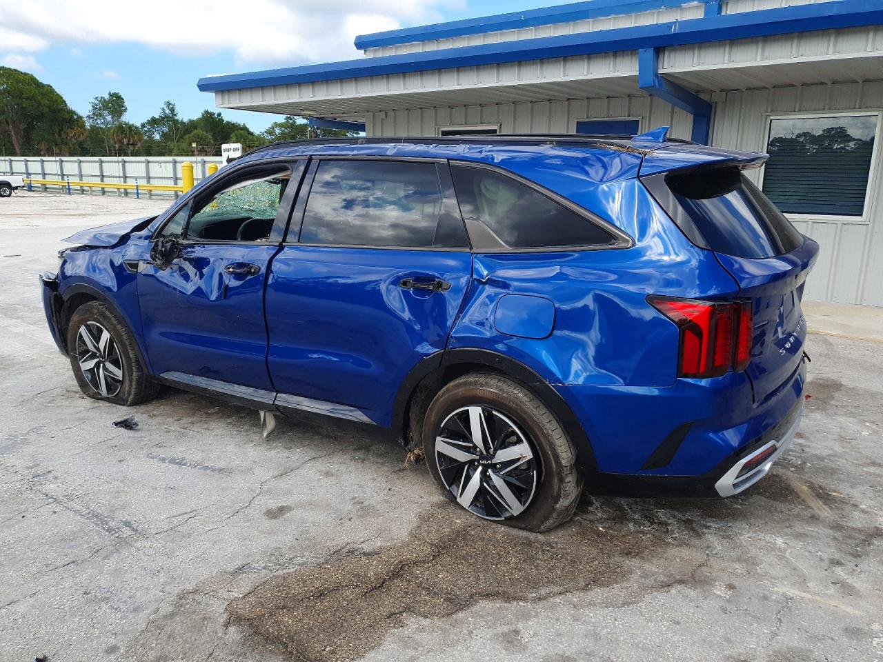 2022 KIA SORENTO S
