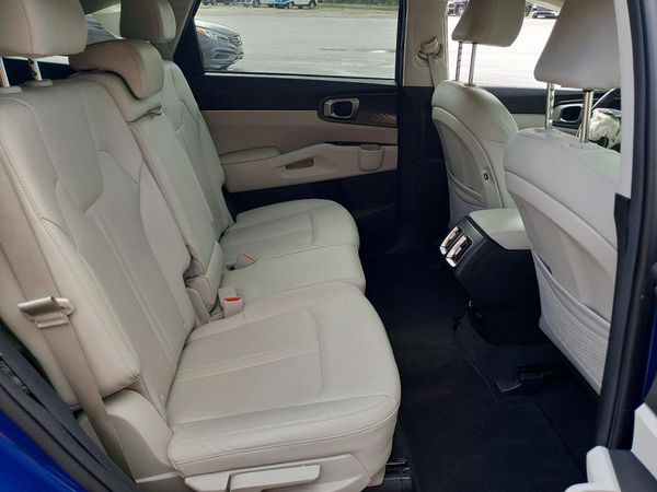 2022 KIA SORENTO S