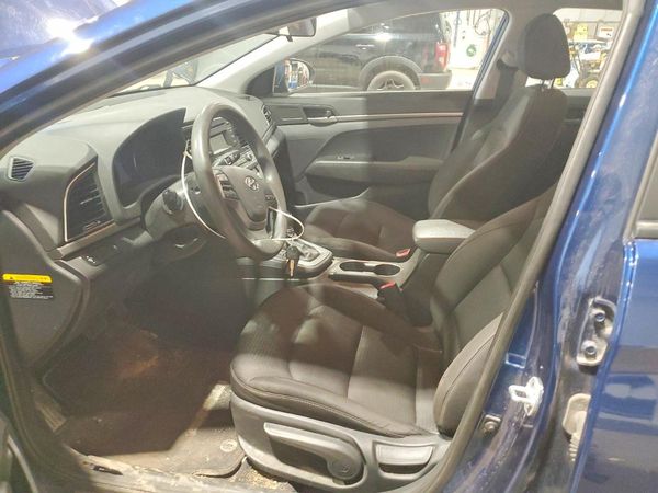 2017 HYUNDAI ELANTRA SE Base
