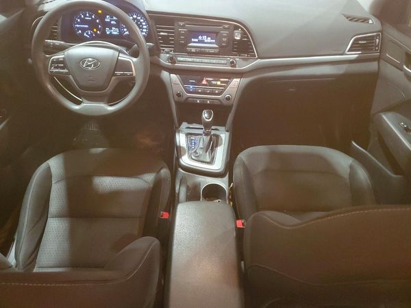 2017 HYUNDAI ELANTRA SE Base