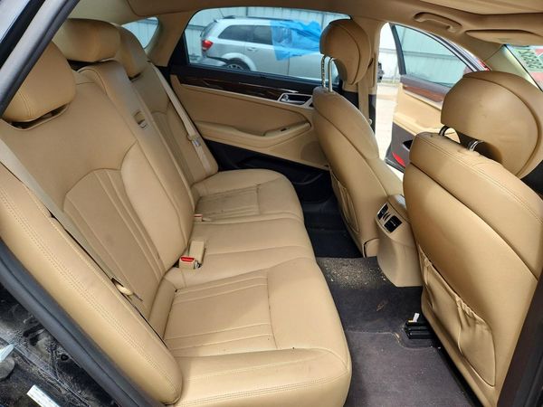 2017 GENESIS G80