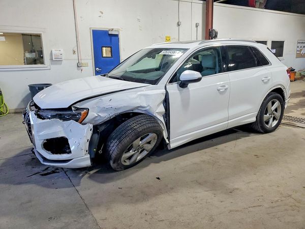 2019 AUDI Q3 quattro Premium