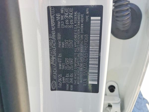 2026 HYUNDAI TUCSON SE
