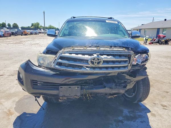 2013 TOYOTA SEQUOIA Platinum