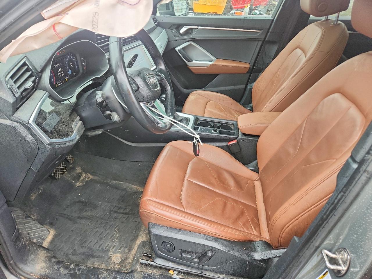 2021 AUDI Q3 quattro Premium