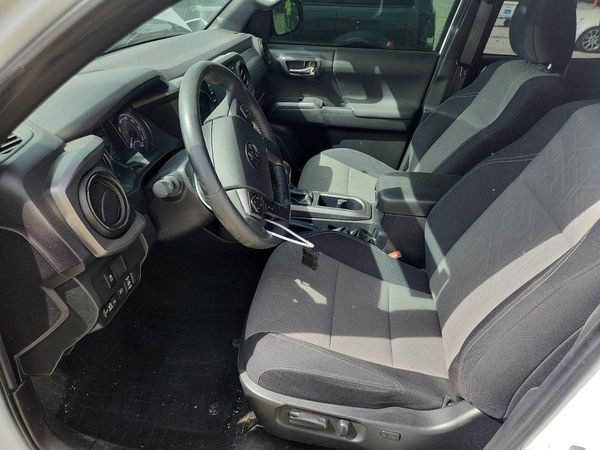 2022 TOYOTA TACOMA SR5