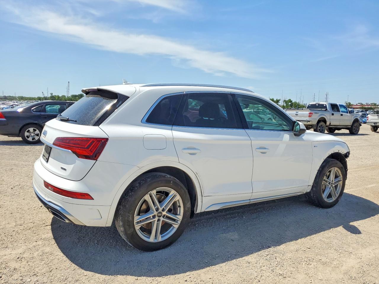 2022 AUDI Q5 E S Line e quattro Premium