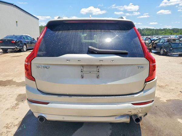 2018 VOLVO XC90