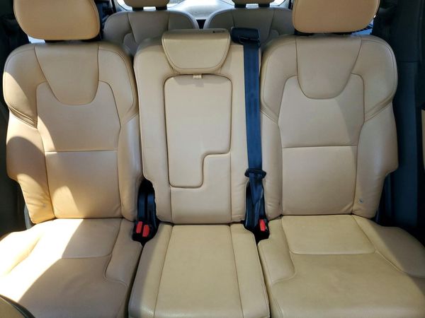 2018 VOLVO XC90