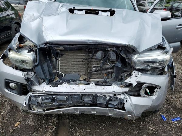 2018 TOYOTA TACOMA