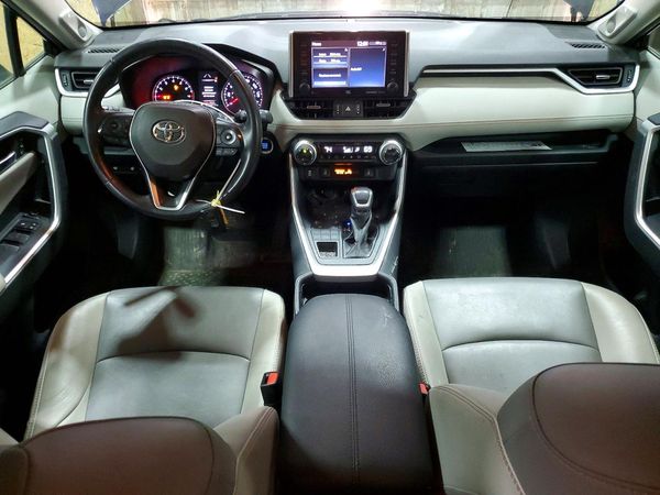2019 TOYOTA RAV4 XLE Premium