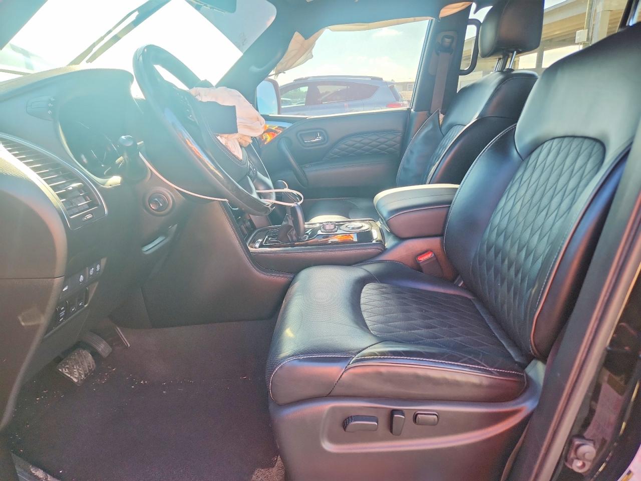 2021 INFINITI QX80 SV