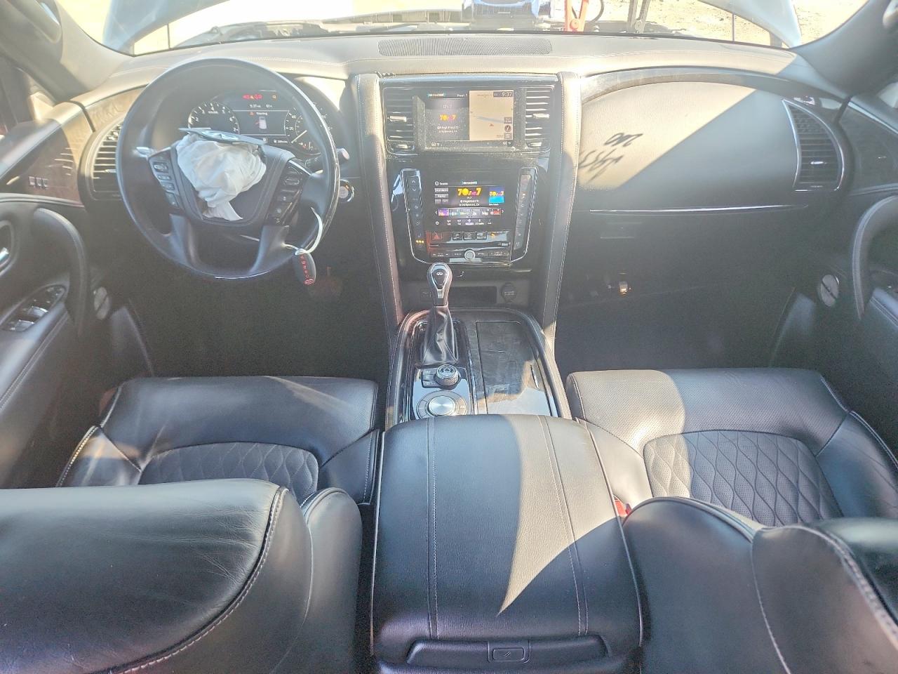 2021 INFINITI QX80 SV