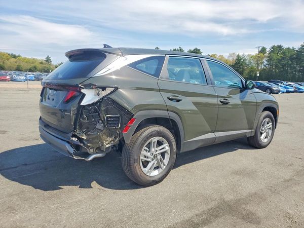 2026 HYUNDAI TUCSON SE