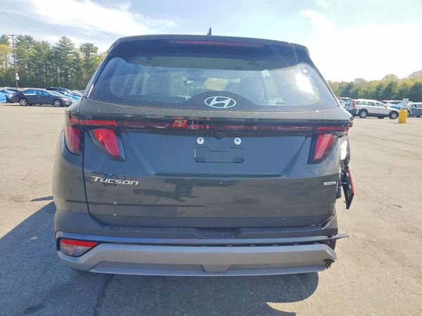 2026 HYUNDAI TUCSON SE