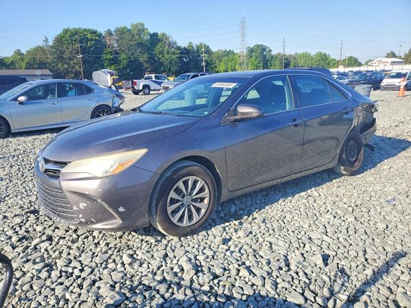 2016 TOYOTA CAMRY