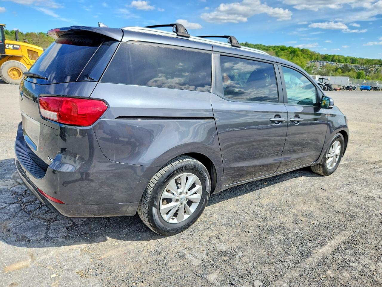 2017 KIA SEDONA LX