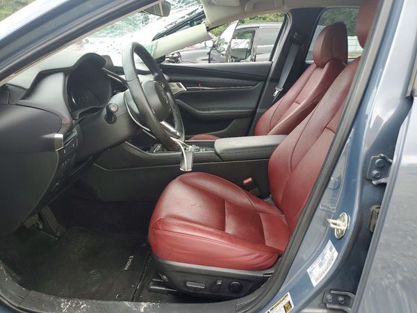 2022 MAZDA 3 Preferred Package