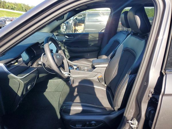 2023 JEEP GRAND CHEROKEE LAREDO 4X2
