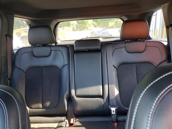 2023 JEEP GRAND CHEROKEE LAREDO 4X2