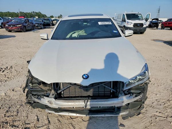 2019 BMW 750