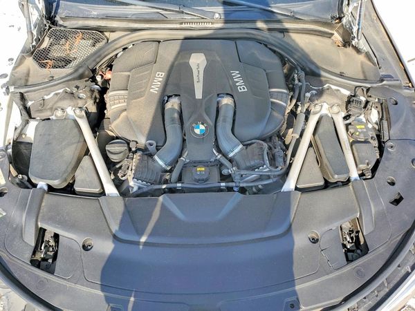 2019 BMW 750
