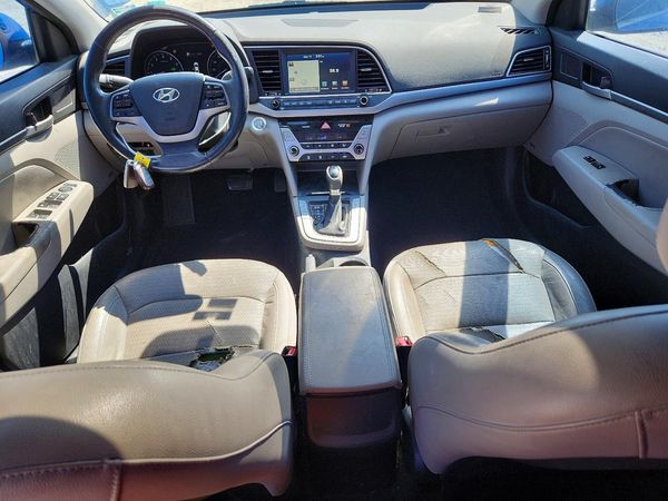 2017 HYUNDAI ELANTRA