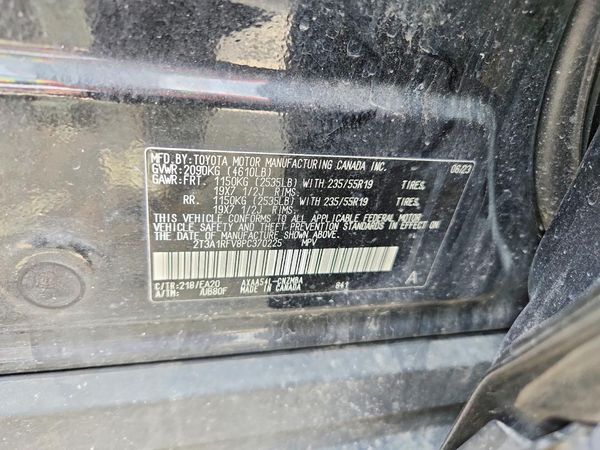 2023 TOYOTA RAV4 XLE Premium