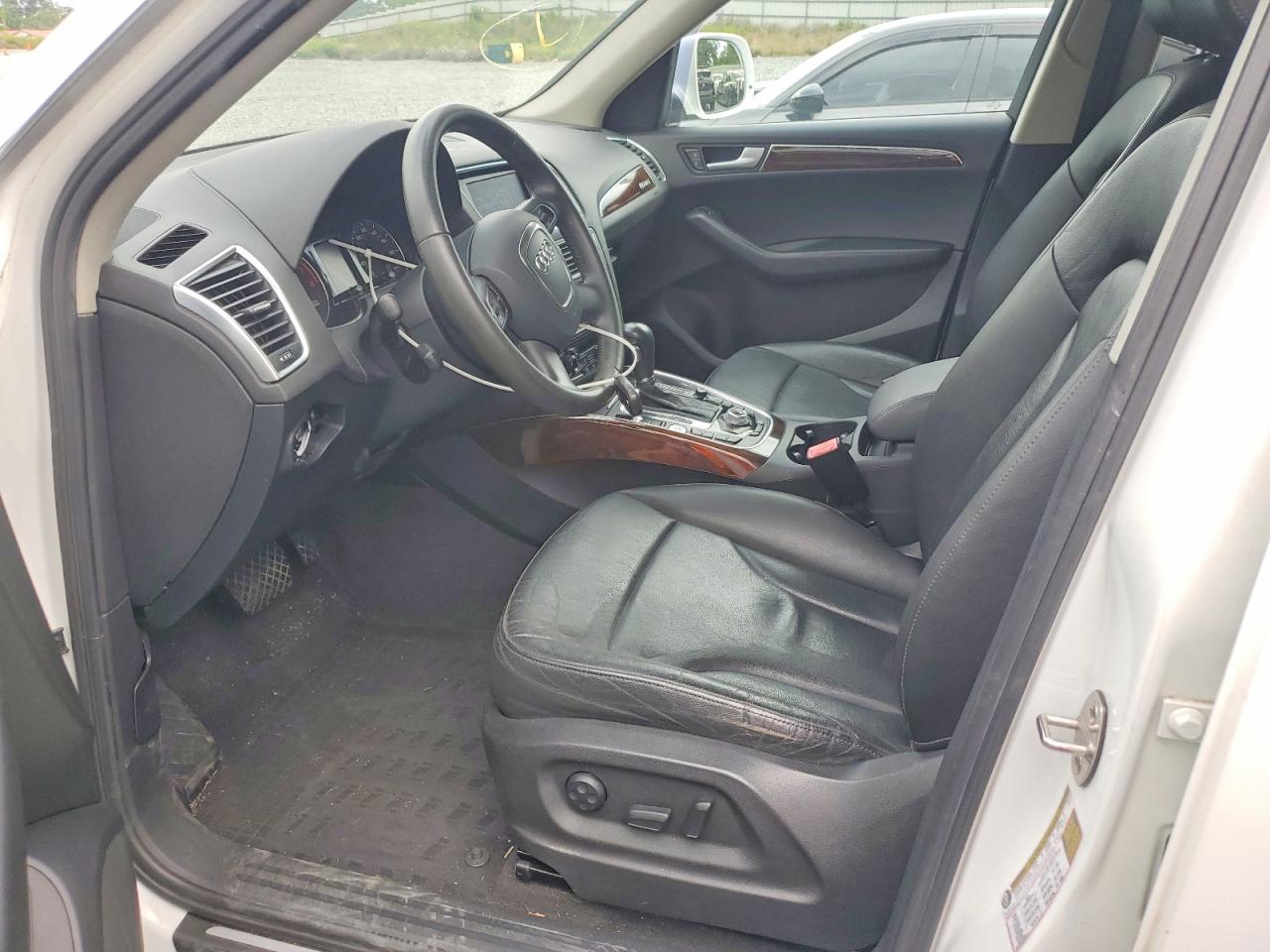 2012 AUDI Q5 Premium Plus