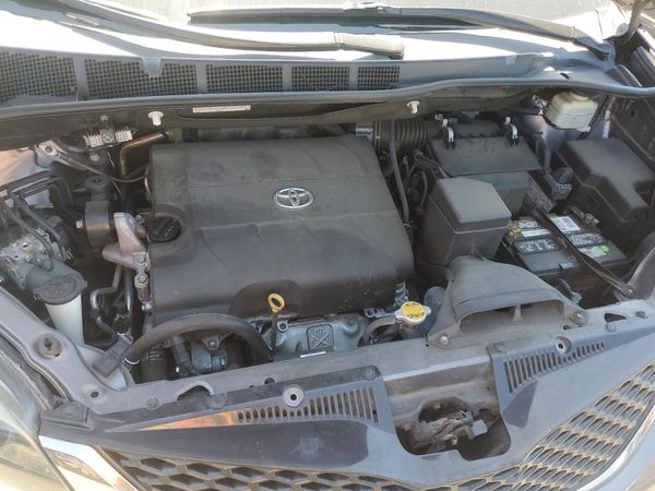 2016 TOYOTA SIENNA