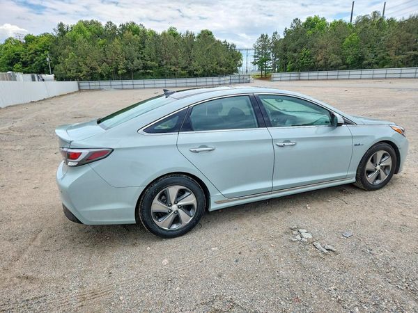 2016 HYUNDAI SONATA GLS (Middle)
