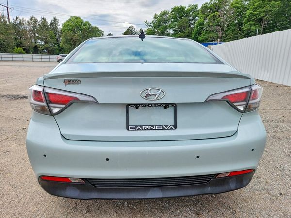 2016 HYUNDAI SONATA GLS (Middle)