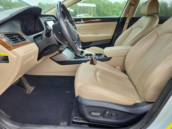 2016 HYUNDAI SONATA GLS (Middle)