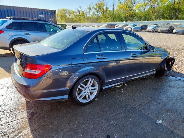 2013 MERCEDES-BENZ C C250