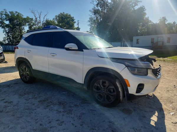 2024 KIA SELTOS S, X-Line — Passenger 3/4