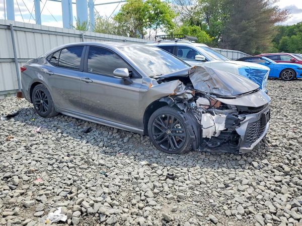 2026 TOYOTA CAMRY