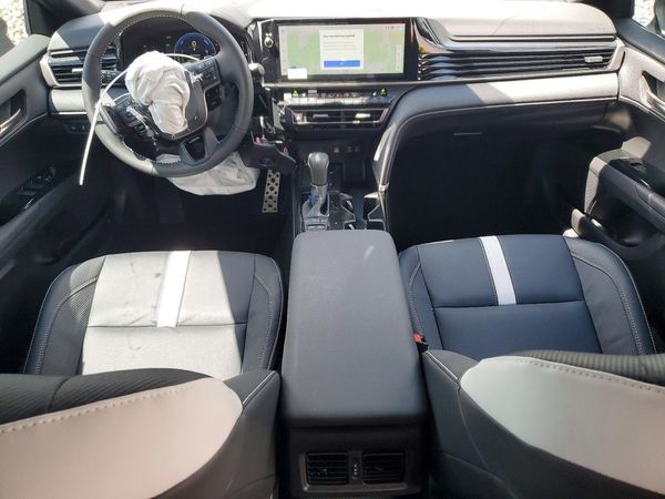 2026 TOYOTA CAMRY